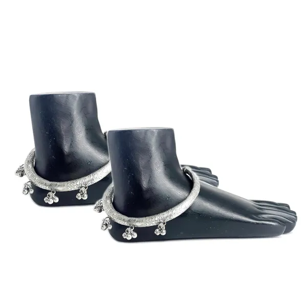 Silver_Oxidized_Toe_Anklet/Leg_Kada_Traditional_Rajasthani_Jewellery,_Kaada_Payal_(Style_F,_L)