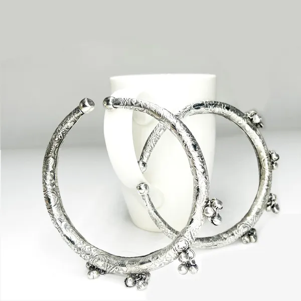 Silver_Oxidized_Toe_Anklet/Leg_Kada_Traditional_Rajasthani_Jewellery,_Kaada_Payal_(Style_F,_L)