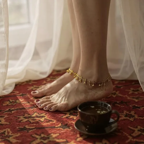 Golden_Ghungroo_Golden_Tone_Payal_Anklet_For_Women_|_Traditional_Brass_Anklet_With_Golden_Finish_|_Handmade_Indian_Jewellery