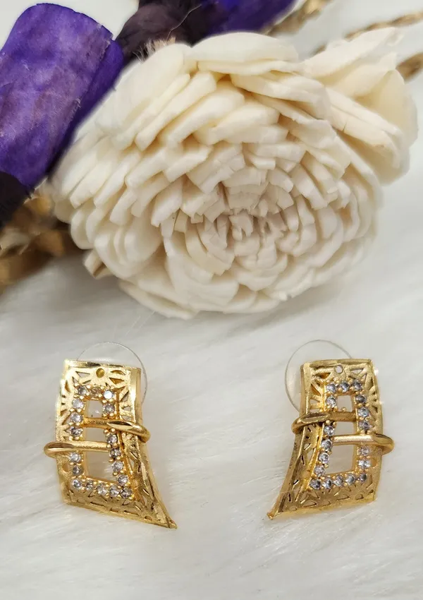 Advita_Rajvadi_Brass_pandel_with_earing