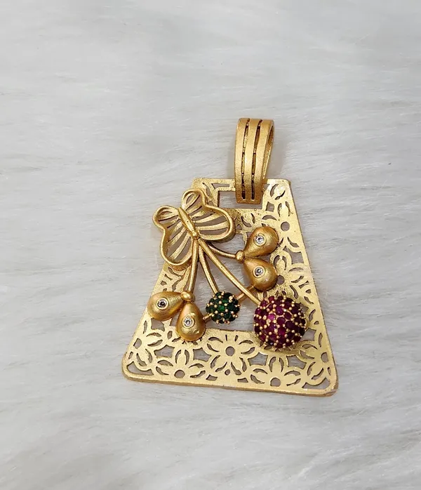 Antique_Gold-Plated_Filigree_Butterfly_Pendant_Set