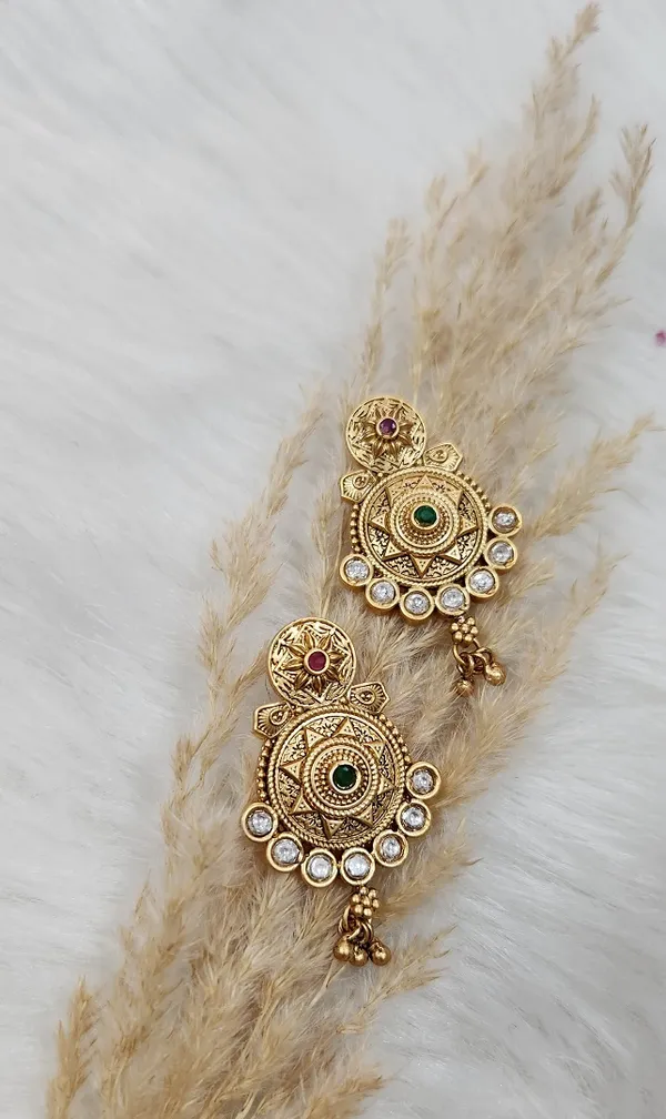 Antique_Gold-Plated_Rajwadi_Nakshi_Pendant_Set