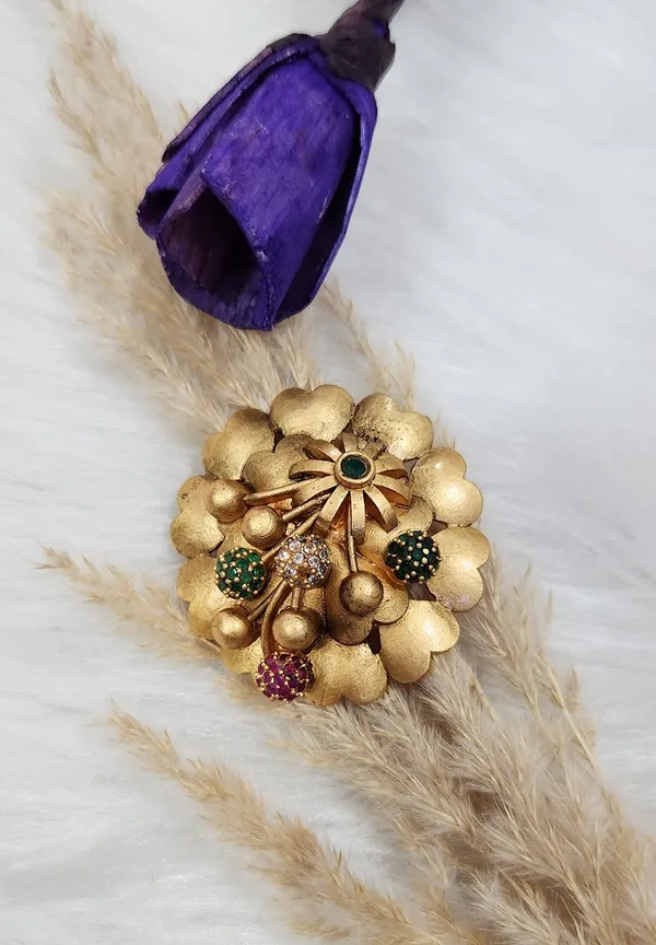 Antique_Matte_Gold_Floral_Statement_Pendant_&_Stud_Earring_Set