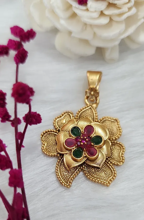Antique_Matte_Gold-Plated_Multy_Floral_Pendant_Set