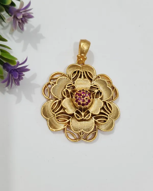 Antique_Gold_Brass_Antique_Floral_Ruby_Pendant_Set_For_Women