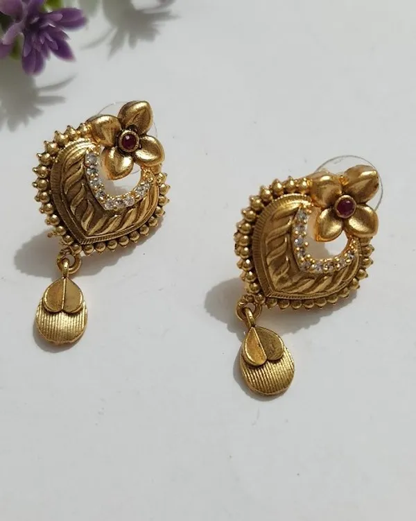 Micro_Gold_Plated_Brass_Antique_Floral_Temple_Pendant_Set_For_Women