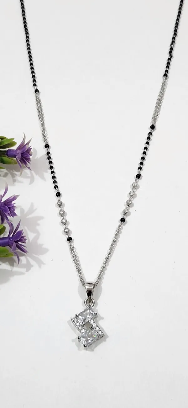E_pendant_silver_pilish_