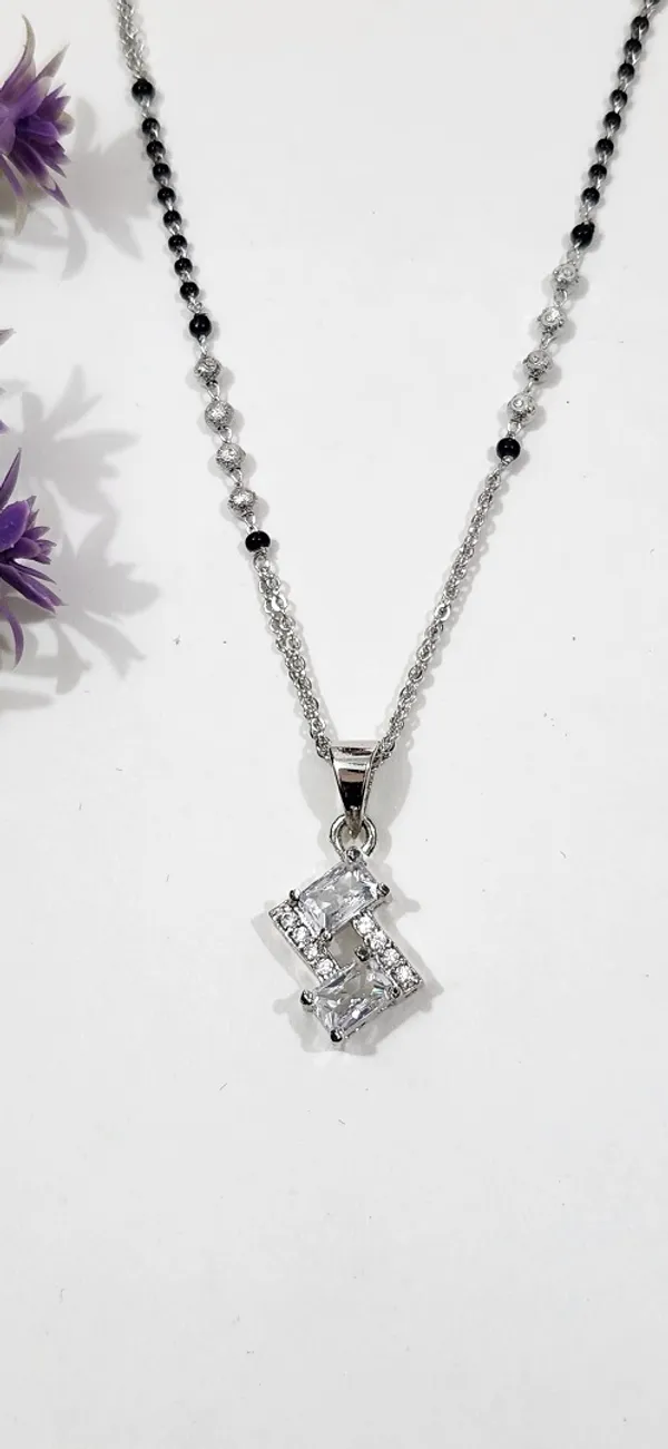 E_pendant_silver_pilish_