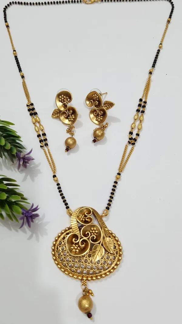 Antique_Gold_Brass_Filigree_Mangalsutra_For_Women