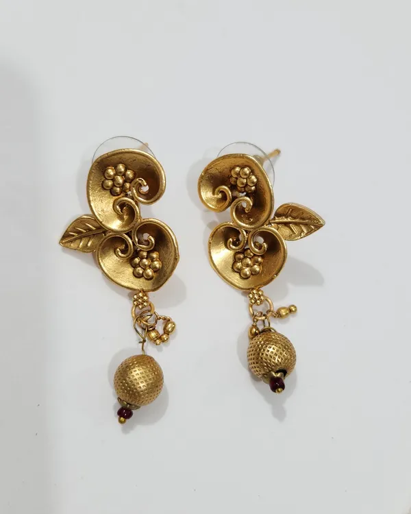 Antique_Gold_Brass_Filigree_Mangalsutra_For_Women