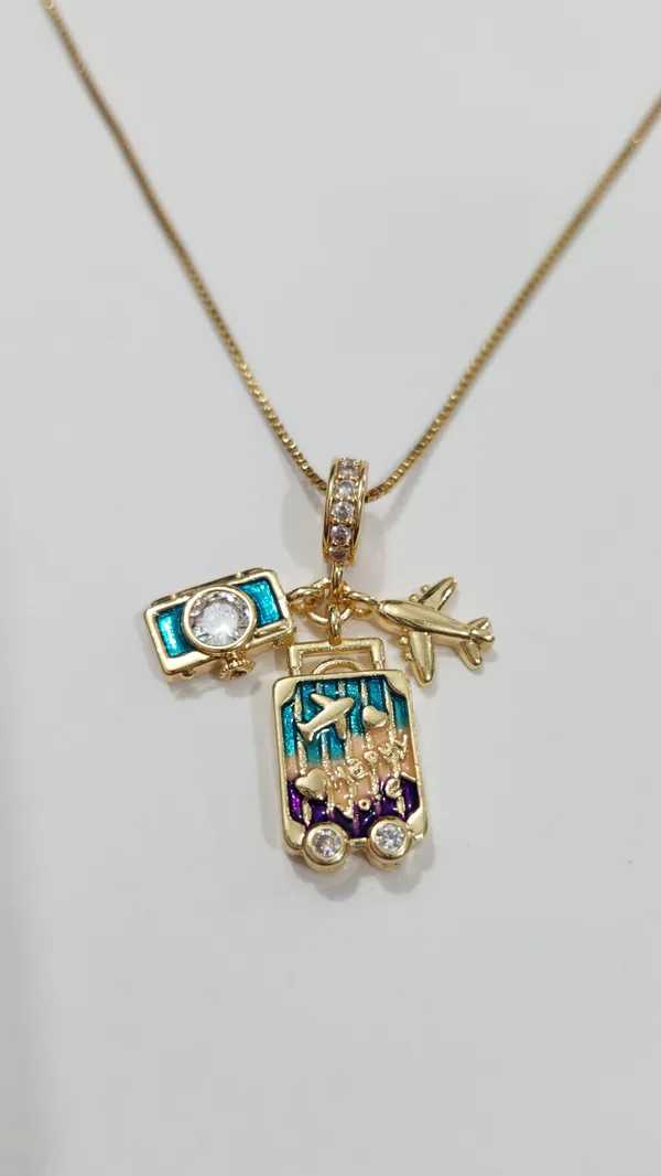 Gold_Brass_Getaway_Necklace_For_Women
