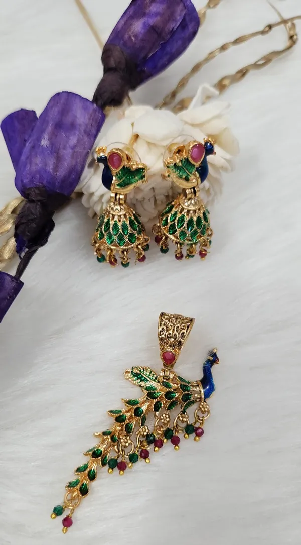Mayura_pendalset_with_earing