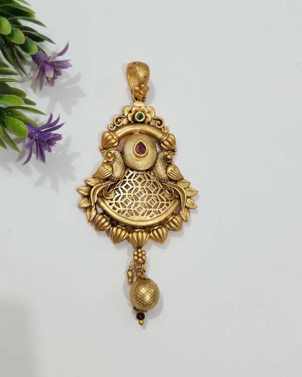 Antique_Gold_Brass_Peacock_Motif_Pendant_For_Women
