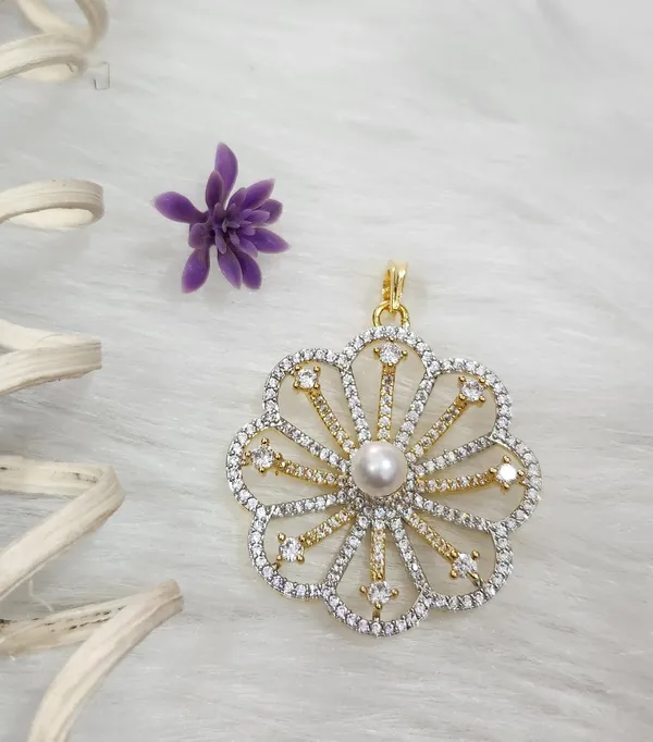 Radial_Flower_Motif_Pearl_and_AD_Pendant_Set