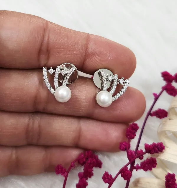 Radiant_Arch_Pearl_Studded_Jewelry_Suite