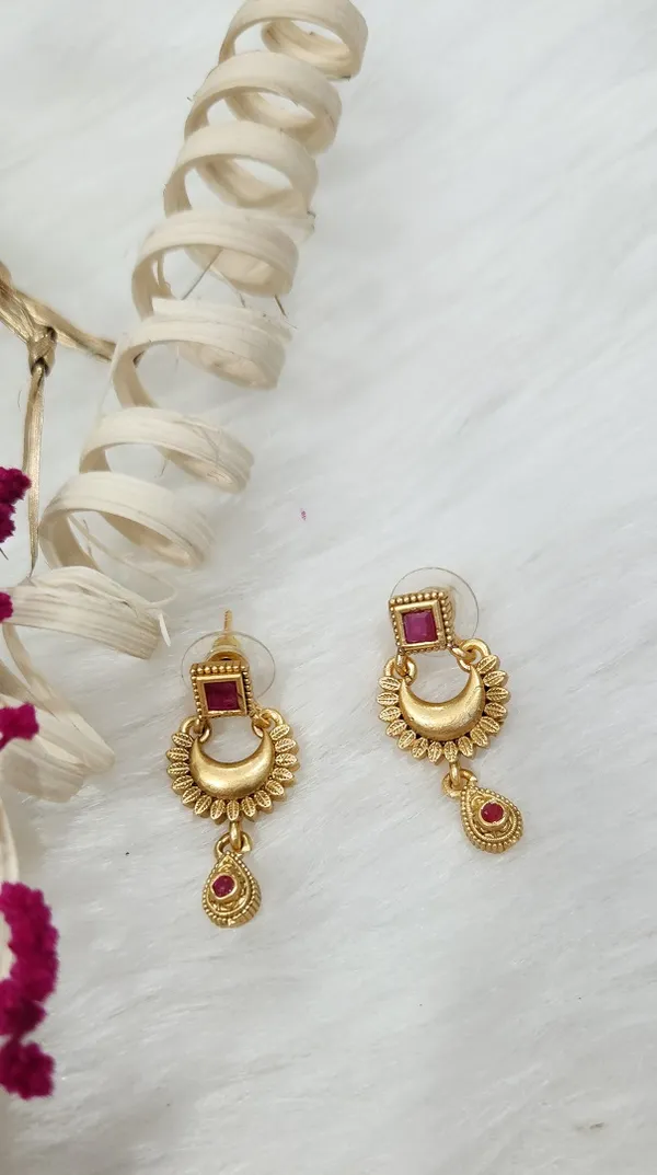Rajwadi_Chandbali_Pendant_Set_With_earing