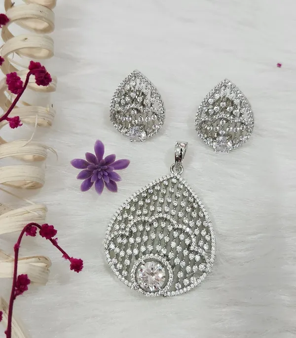 Silver-Toned_Teardrop_"Starlight"_American_Diamond_Pendant_Set