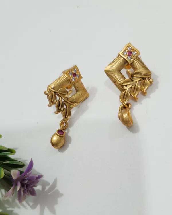 Antique_Gold_Brass_Square_Leaf_Pandent_Set_For_Women