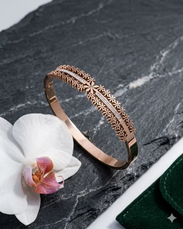 Stainless_steel_rose_gold-plated_floral_bracelet