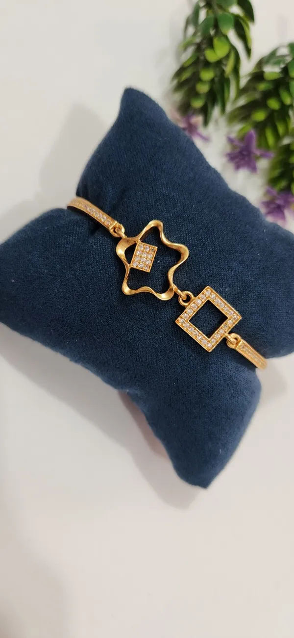 Gold_Plated_Brass_Star_Bracelet_For_Women