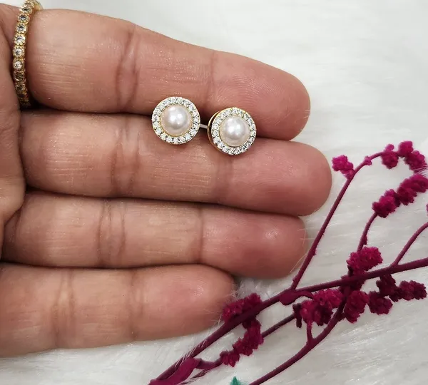 Triple_Drop_Pearl_Dangler_with_Matching_Halo_Studs