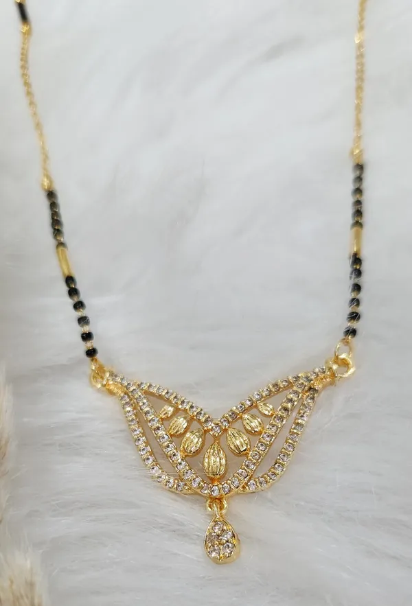 V_SHAPED_AD_MANGALSUTRA_