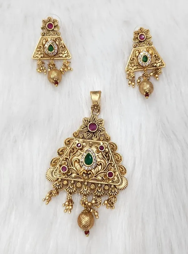 Micro_Gold_Plated_Brass_Ratna_Vilas_Pendant_With_Earring_For_Women