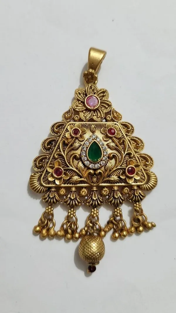Micro_Gold_Plated_Brass_Ratna_Vilas_Pendant_With_Earring_For_Women