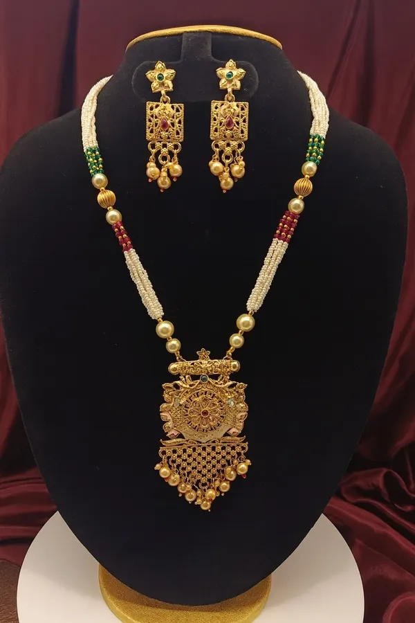 22K_Gold-Plated_White_Kundan_&_Pearl_Studded_And_Beaded_Multi-Strand_Long_Necklace_Set