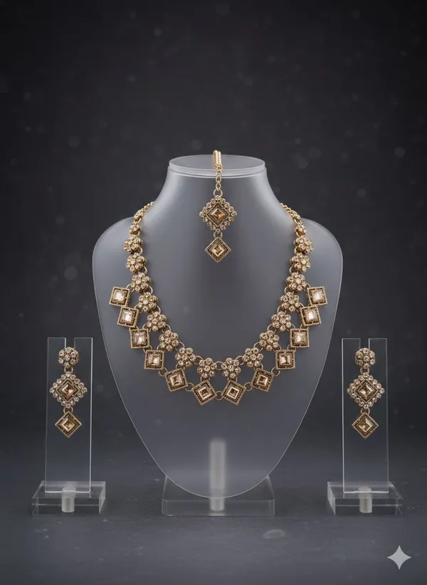 Ivory_Creame_Stupik_Kundan_Necklace_Set