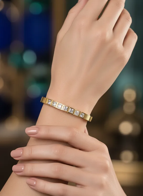 HTAT6437864_Chase_Gold_Diamond_studd_Anti_Tarnish_Bracelet