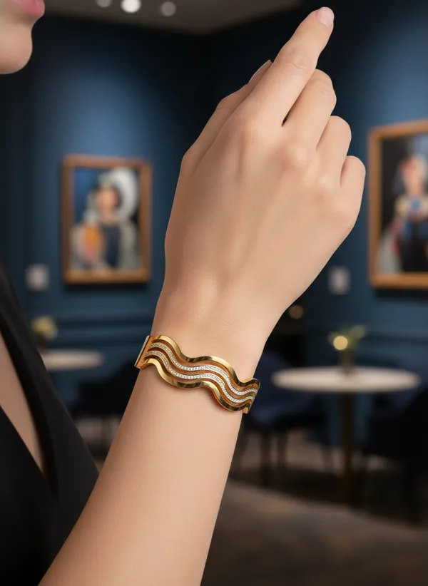 VOGUE_Diamond_Studd_wrist_wear_Bracelet