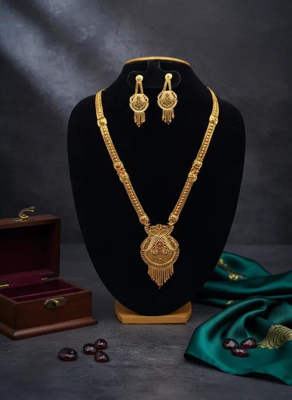 Intricate_Gold_Plated_Necklace_Raani_Haar_And_Earring_Set