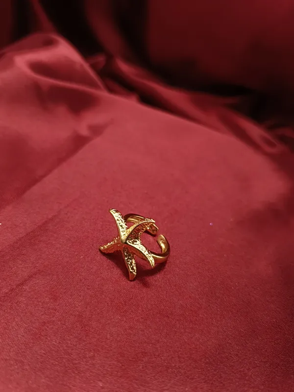 Starfish_Voguish_18K_Gold-Plated_Abstract_Openable_Finger_Ring