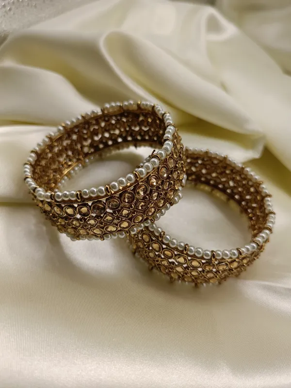 Pearl_White_Kundan_Rajwadi_Bangles