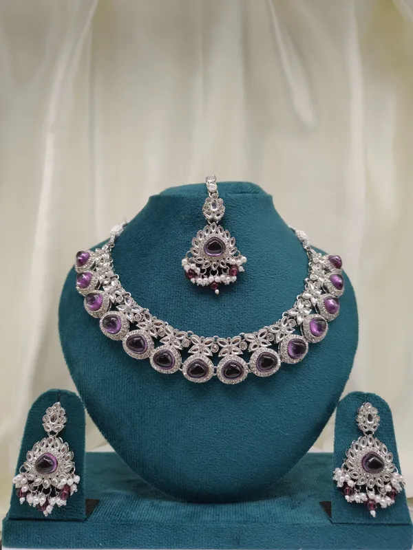 Purple_Oval_gem_studded_kundan_necklace_set