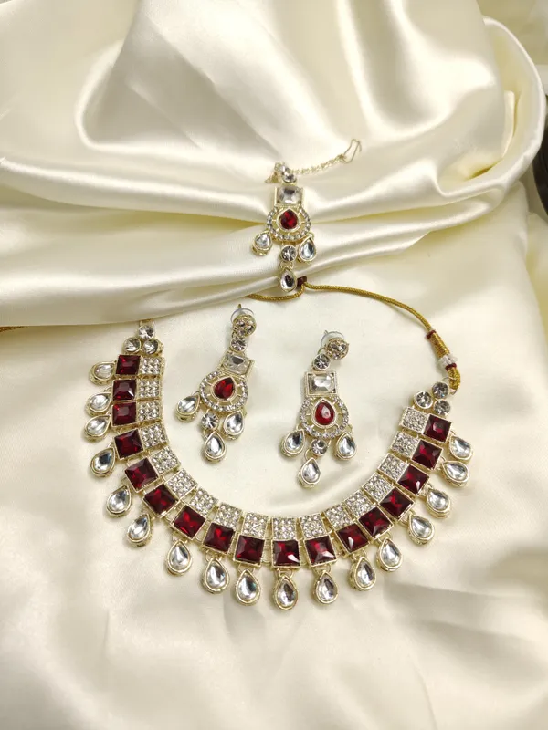 Red_Cubic_Kundan_Necklace_Set