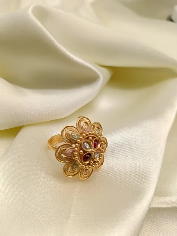 Padmavati_Rajwadi_Floral_Mojonite_Kundan_Ring