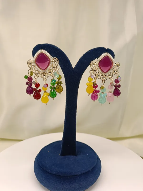 Gleaming_Dark_Pink_Studd_&_Multi_Colour_Drop_Kundan_Earrings