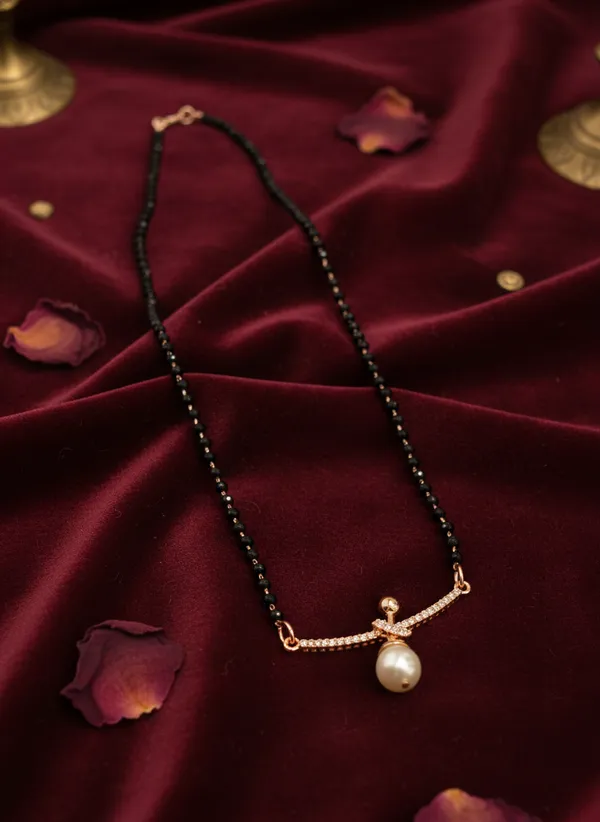 Golden_Naomi_Mangalsutra