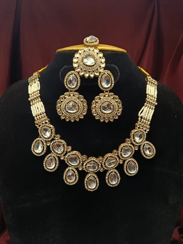 Golden_White_Harmony_Kundan_Necklace_Set