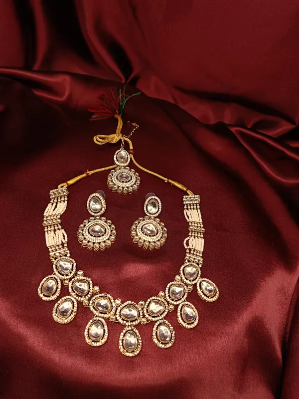 Golden_White_Harmony_Kundan_Necklace_Set