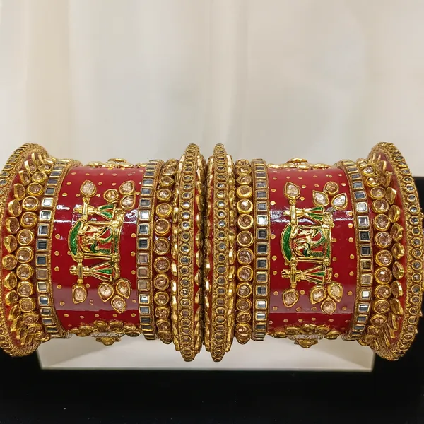 Paalki_Studd_Bridal_Red_Golden_Bangles