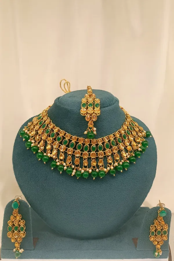 Emerald_Green_Gold_Duck_Kundan_Necklace_Set