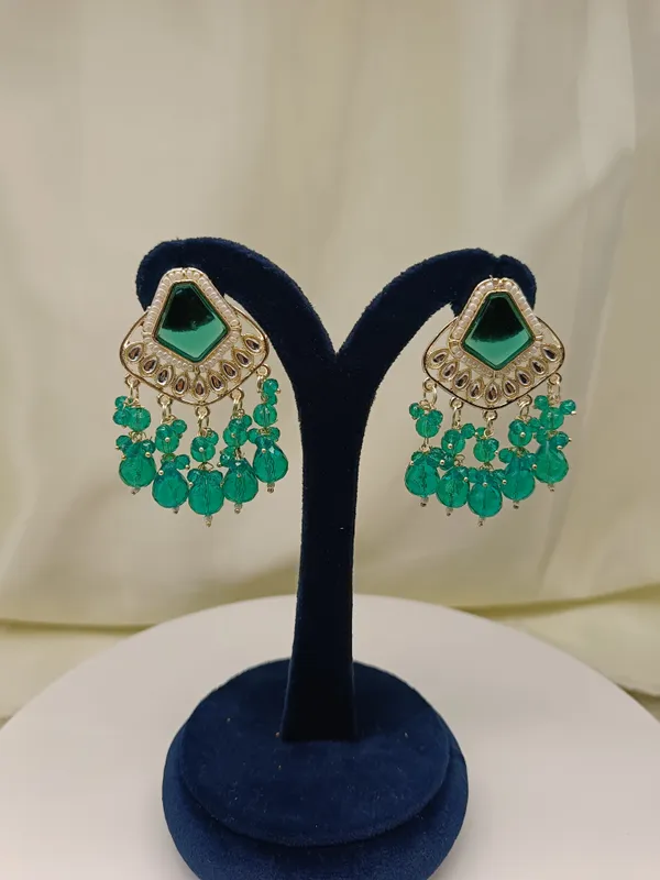 Gleaming_Green_Colour_Drop_Kundan_Earrings