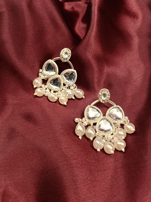 White_Pearl_Kundan_Chandbali
