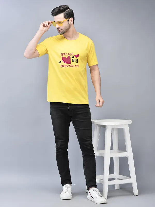 Yellow_Cotton_Printed_Crew_Neck_Half_Sleeve_T-Shirt_For_Men