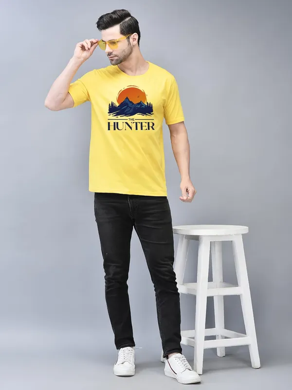 Yellow_Cotton_Printed_Crew_Neck_Half_Sleeve_T-Shirt_For_Men