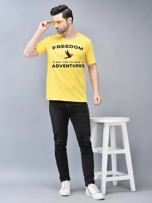 Yellow_Cotton_Printed_Crew_Neck_Half_Sleeve_T-Shirt_For_Men