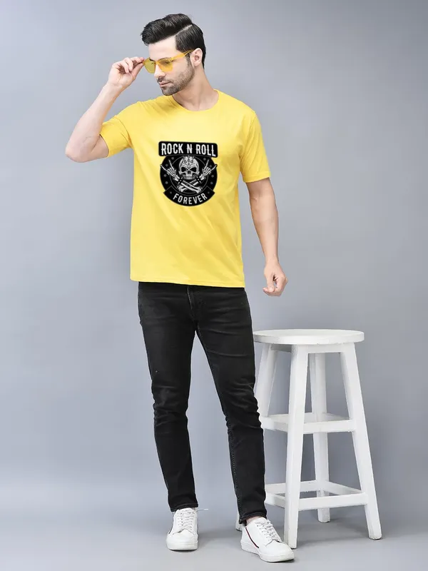 Yellow_Cotton_Printed_Crew_Neck_Half_Sleeve_T-Shirt_For_Men